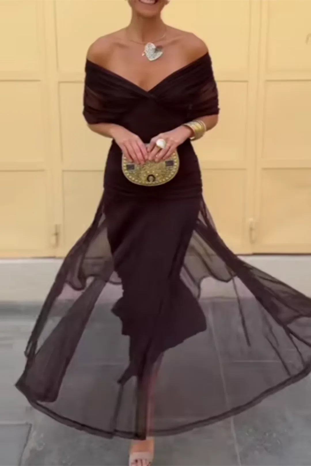 Celene | Elegáns V-nyakú alkalmi maxi ruha